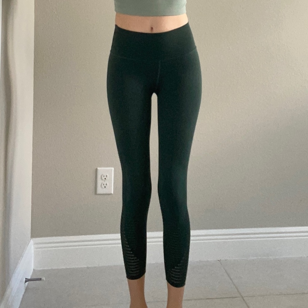 cropped green leggings